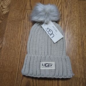 NWT UGG Cream Knit Beanie with Fluffy Pom